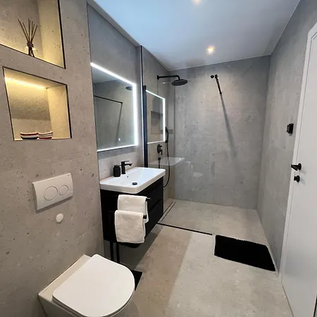 Apartment Lux Mare Spectacular Sea View, Only A 10 Meters From The